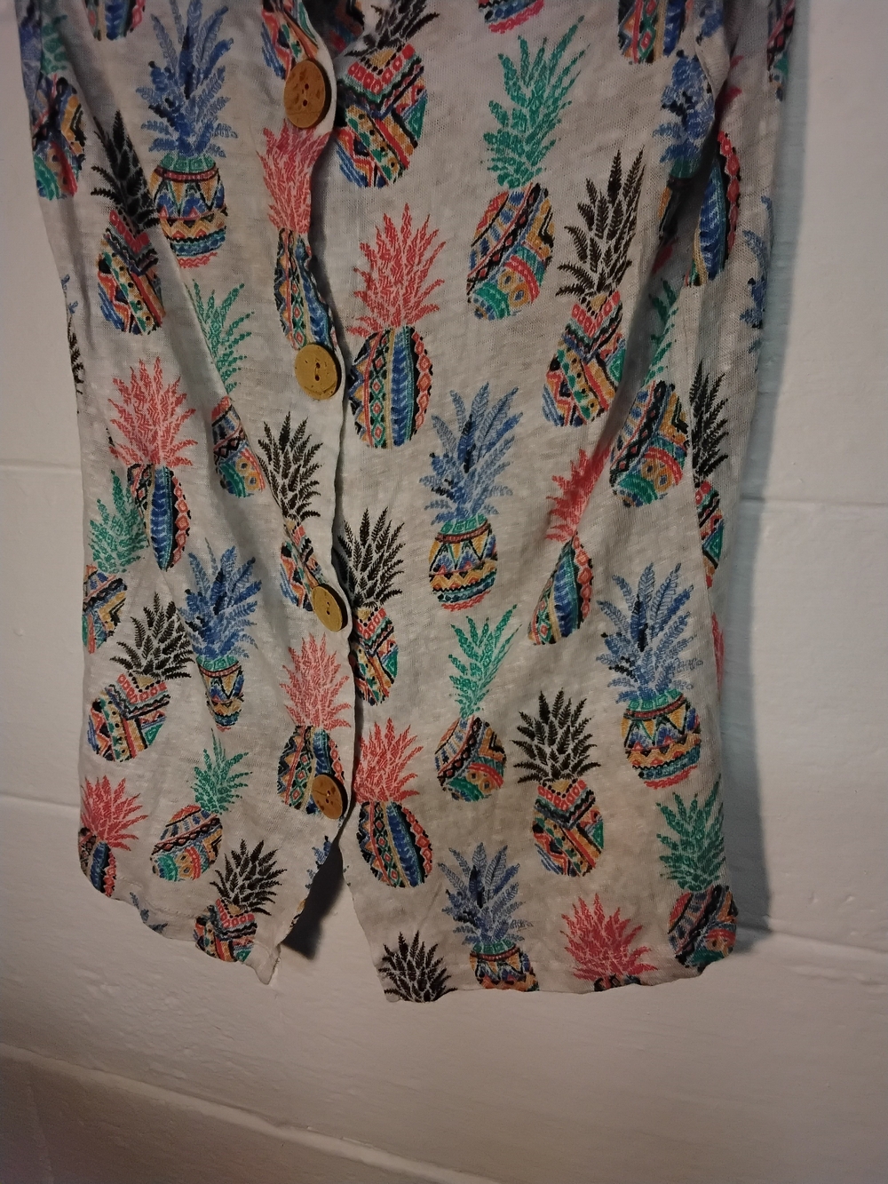 Women’s Sleeveless Pineapple Print Tank Top - Multicolor - Picture 6 of 6